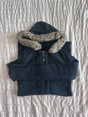 Eddie Bauer Faux Fur Hooded Black Zip Up Sweater (XS)